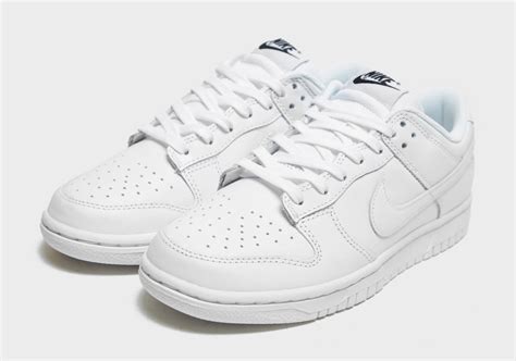 nike dunks white